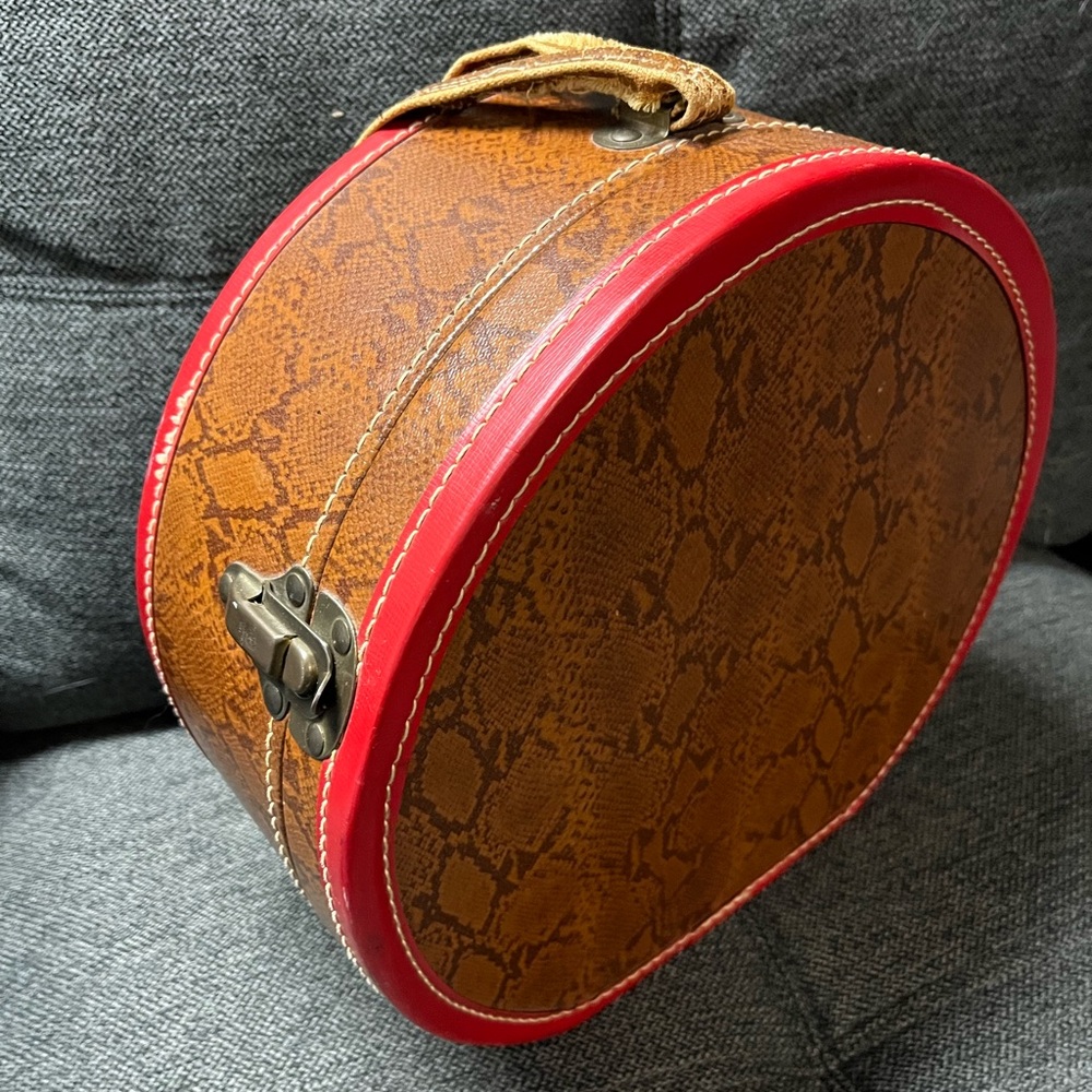 Vintage Leather Hat Box/Suitcase With Handle and Clasps